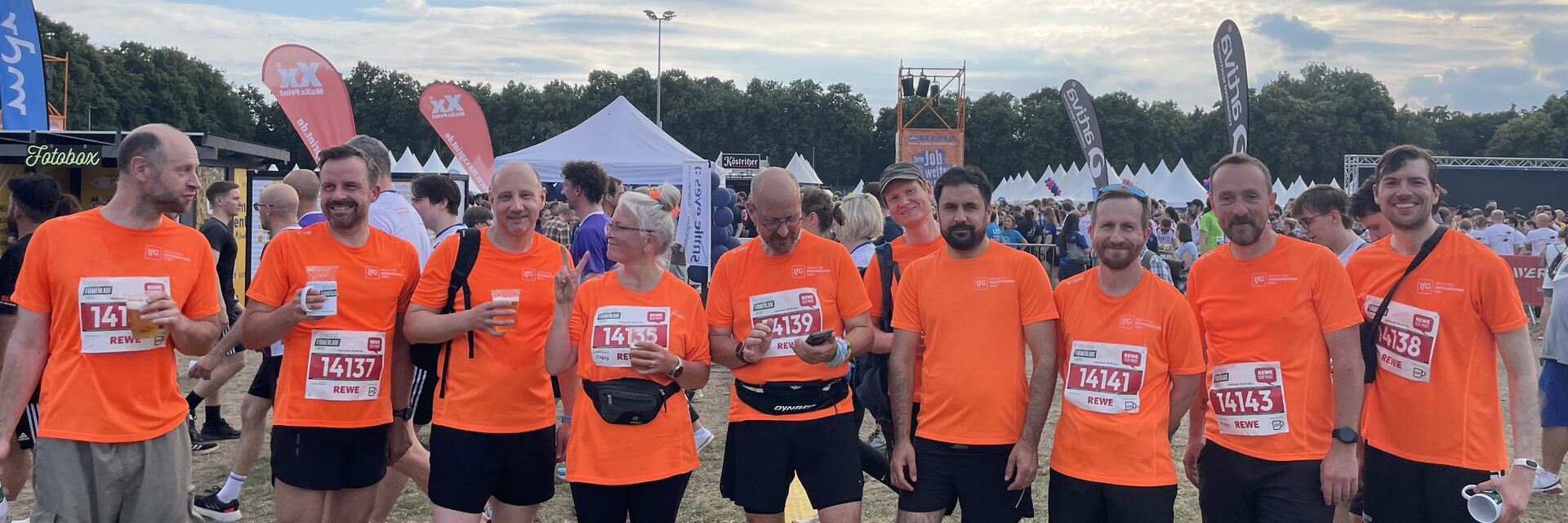 Das Trikot mit der Aufschrit "Team Salzhasen" auf dem Rücken